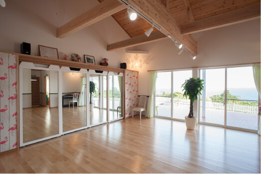 広々としたホール